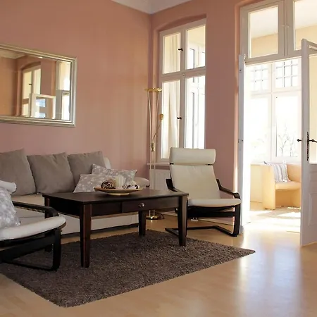 Villa-emmy-app-01 *